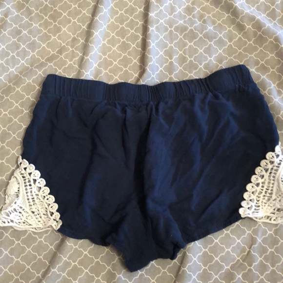 I am selling shorts for lady’s - Picture 2 of 3